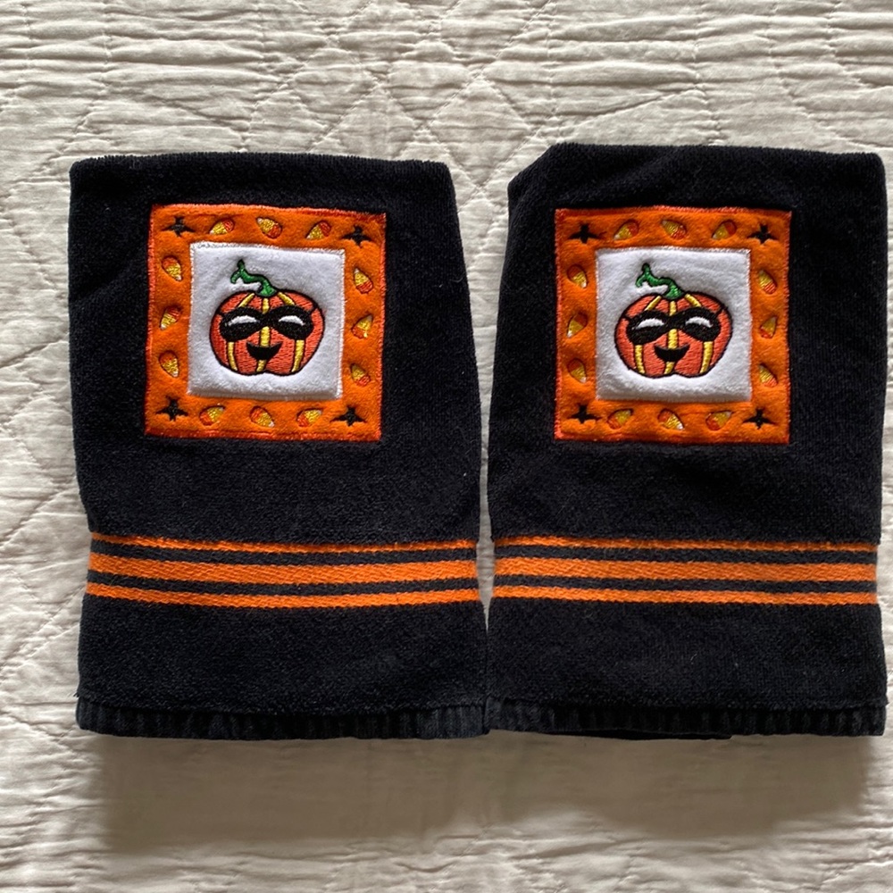 Hallowe’en Embroidered Hand Towels